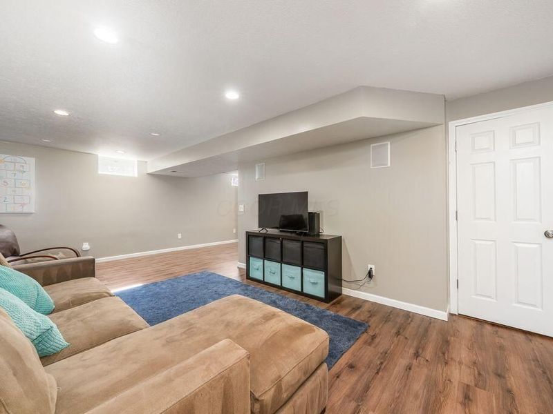 8056 Orange Station Loop, Lewis Center, OH 43035 Photo 42