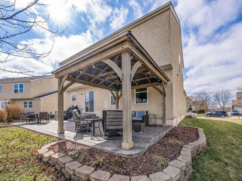 8056 Orange Station Loop, Lewis Center, OH 43035 Photo 52