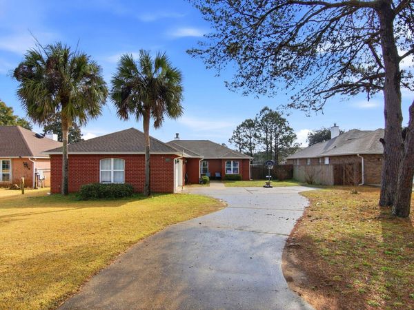 2708 Creeks Edge Lane, Navarre, FL 32566