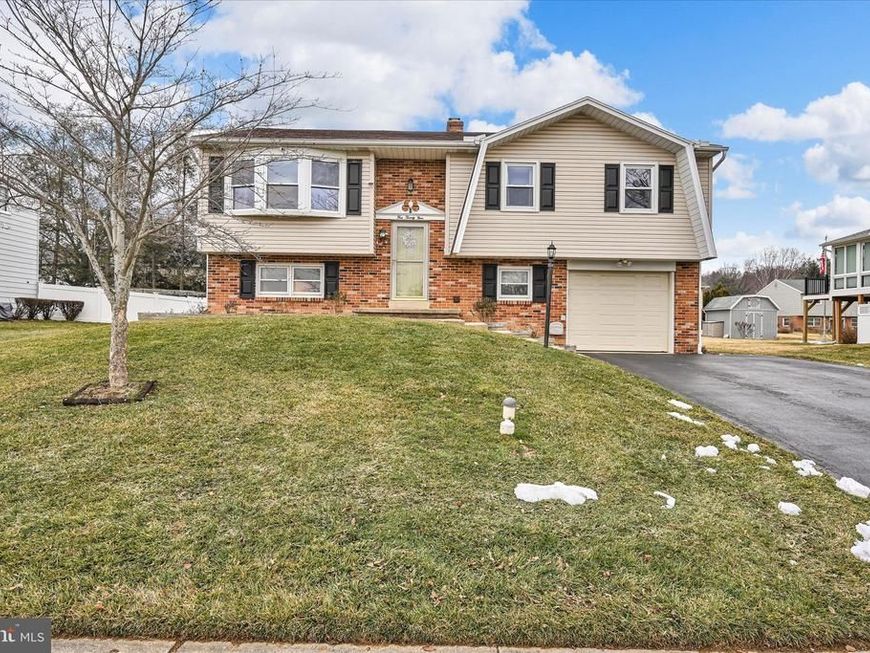 429 Candlewyck Road, Lancaster, PA 17601 Main Photo