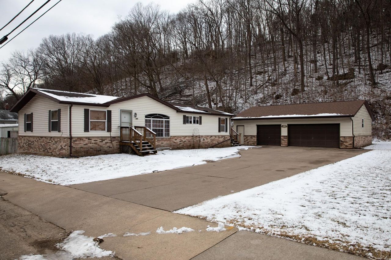 145 S Main Street, Potosi, WI 53820 Main Photo