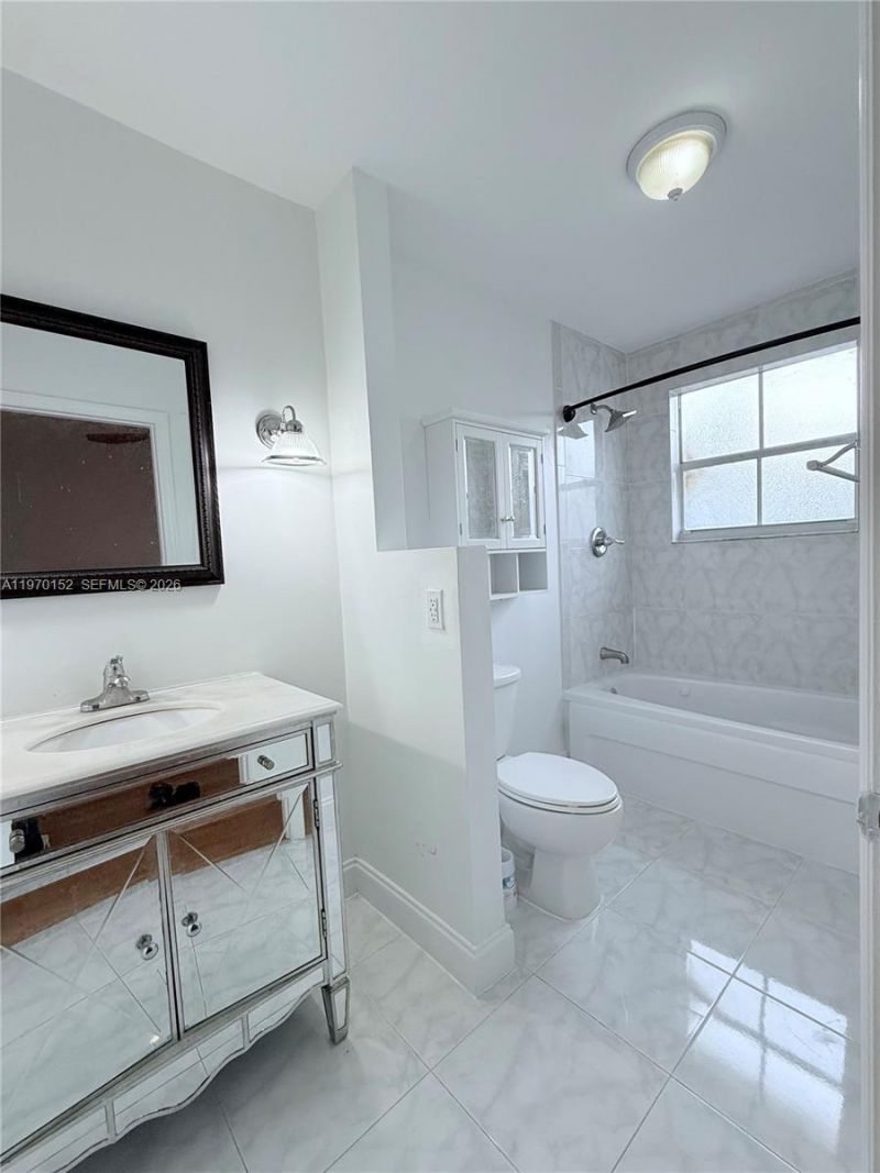 16618 NW 73rd Ave, Miami Lakes, FL 33014 Photo