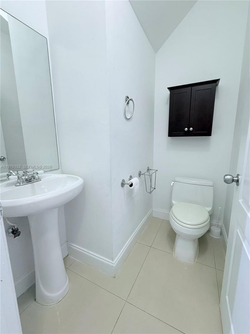 16618 NW 73rd Ave, Miami Lakes, FL 33014 Photo