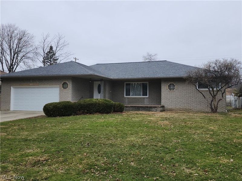 13750 BELFAIR Drive, Cleveland, OH 44130 Photo 2