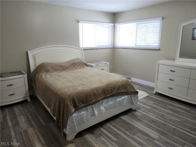 13750 BELFAIR Drive, Cleveland, OH 44130 Photo 24