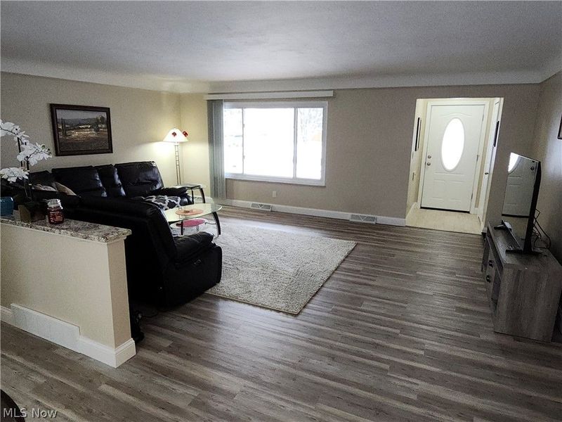 13750 BELFAIR Drive, Cleveland, OH 44130 Photo 8