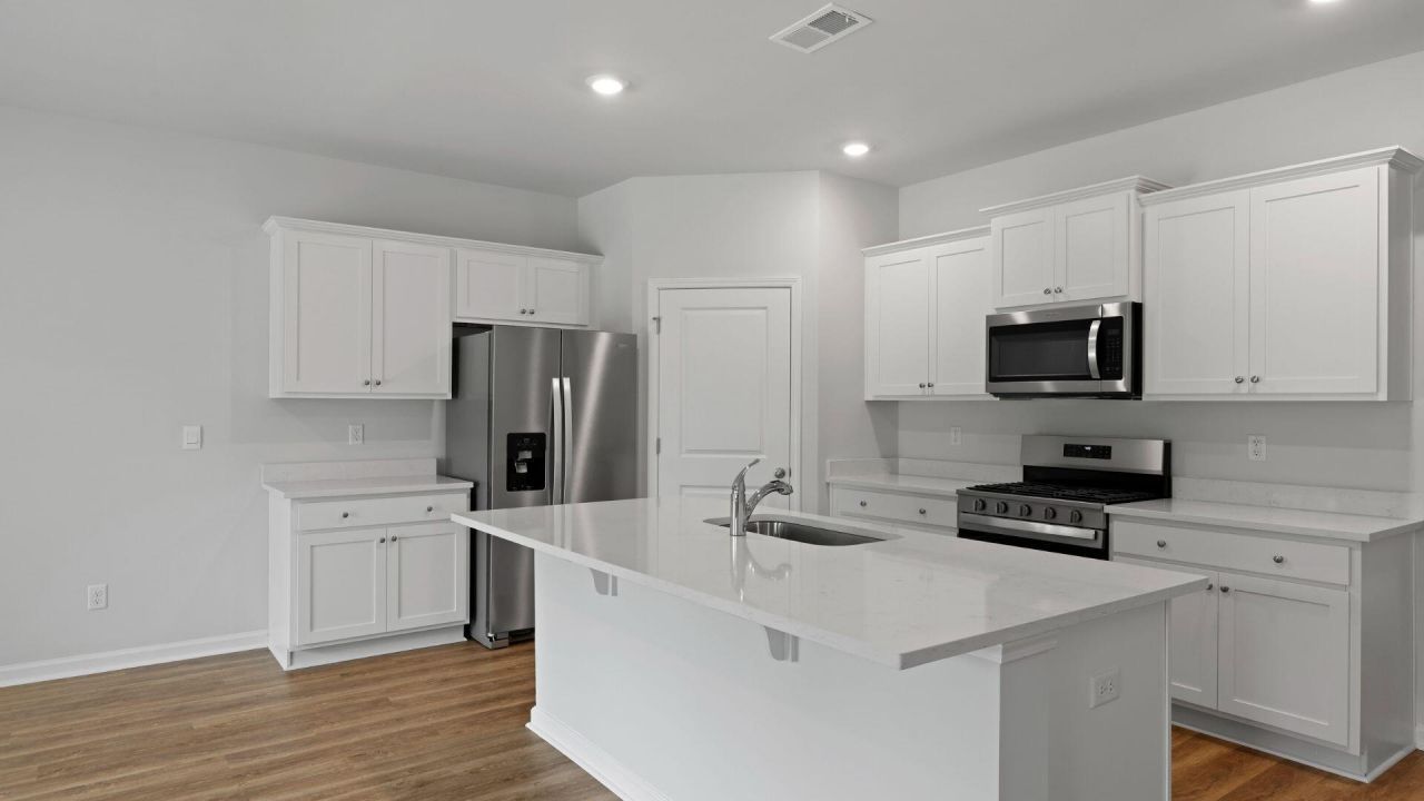 1011 Laurel Oaks Drive Photo 8