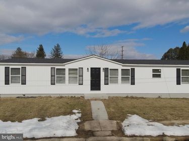 15 REBECCA STREET, WERNERSVILLE, PA 19565