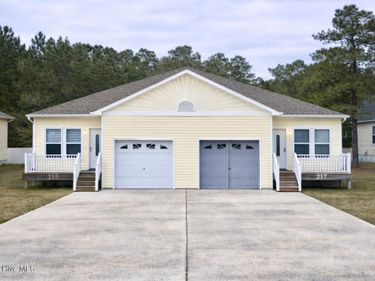 215/217 Lloyd Street, Holly Ridge, NC 28445