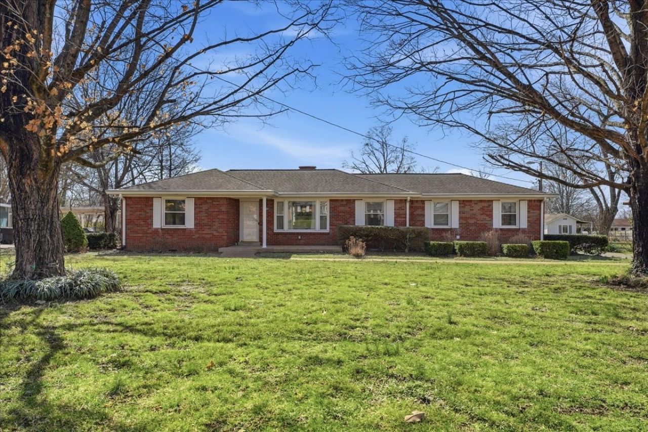 2525 Meadowood Dr, Nashville, TN 37214 Main Photo