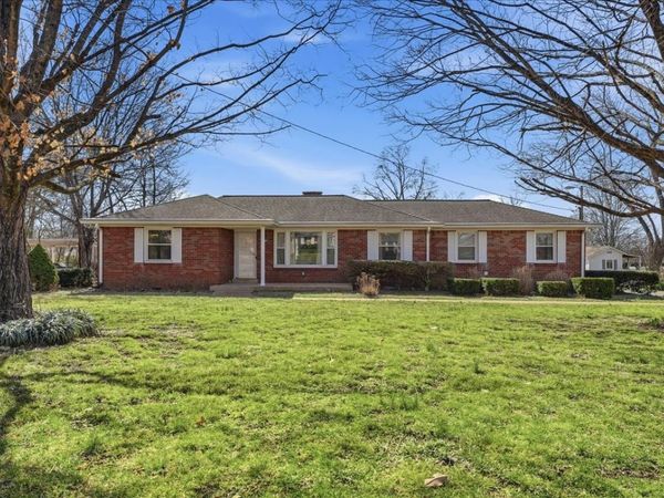 2525 Meadowood Dr, Nashville, TN 37214