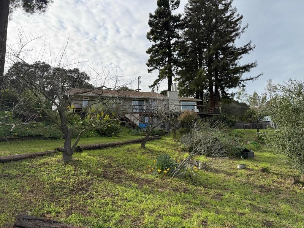 250 Robin Meadow Lane, Watsonville, CA 95076 Main Photo