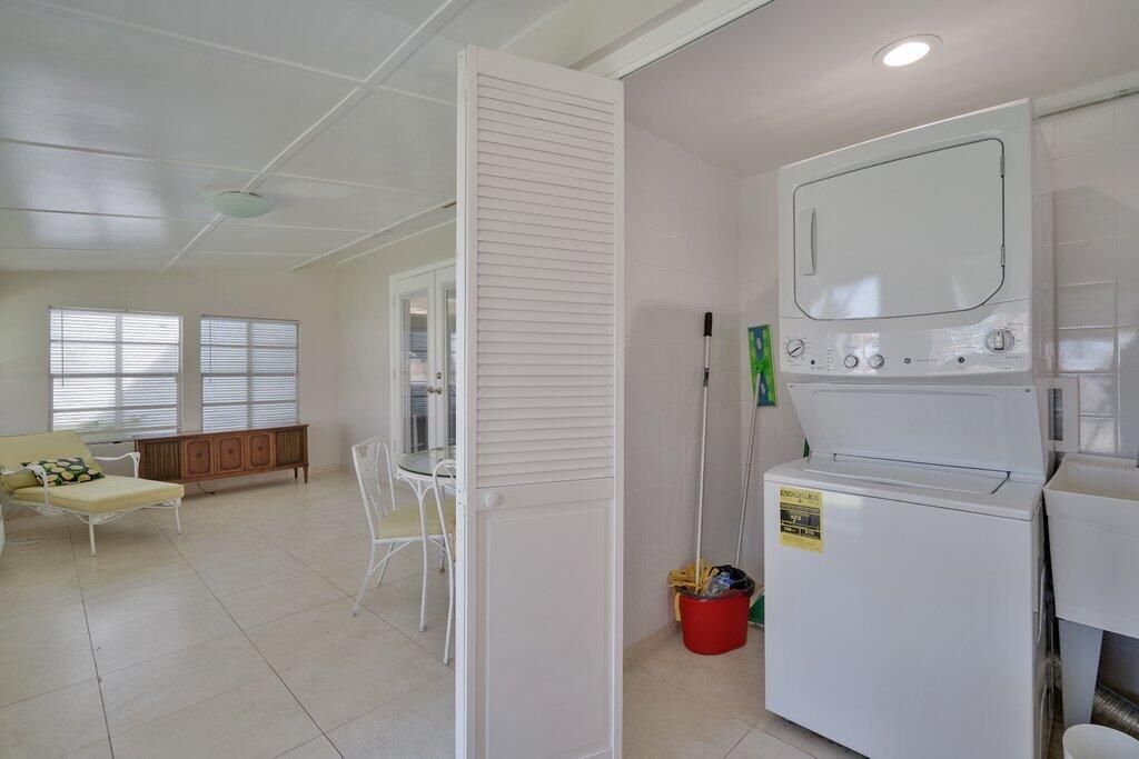 1385 NE Hilltop Street, Jensen Beach, FL 34957 Photo