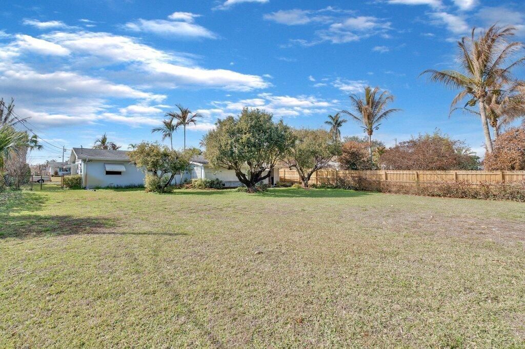 1385 NE Hilltop Street, Jensen Beach, FL 34957 Photo