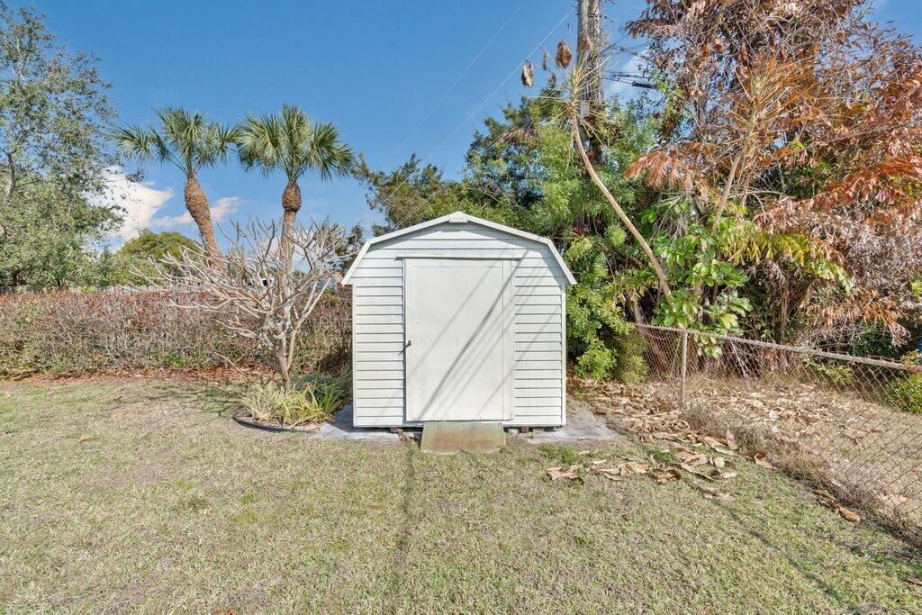 1385 NE Hilltop Street, Jensen Beach, FL 34957 Photo