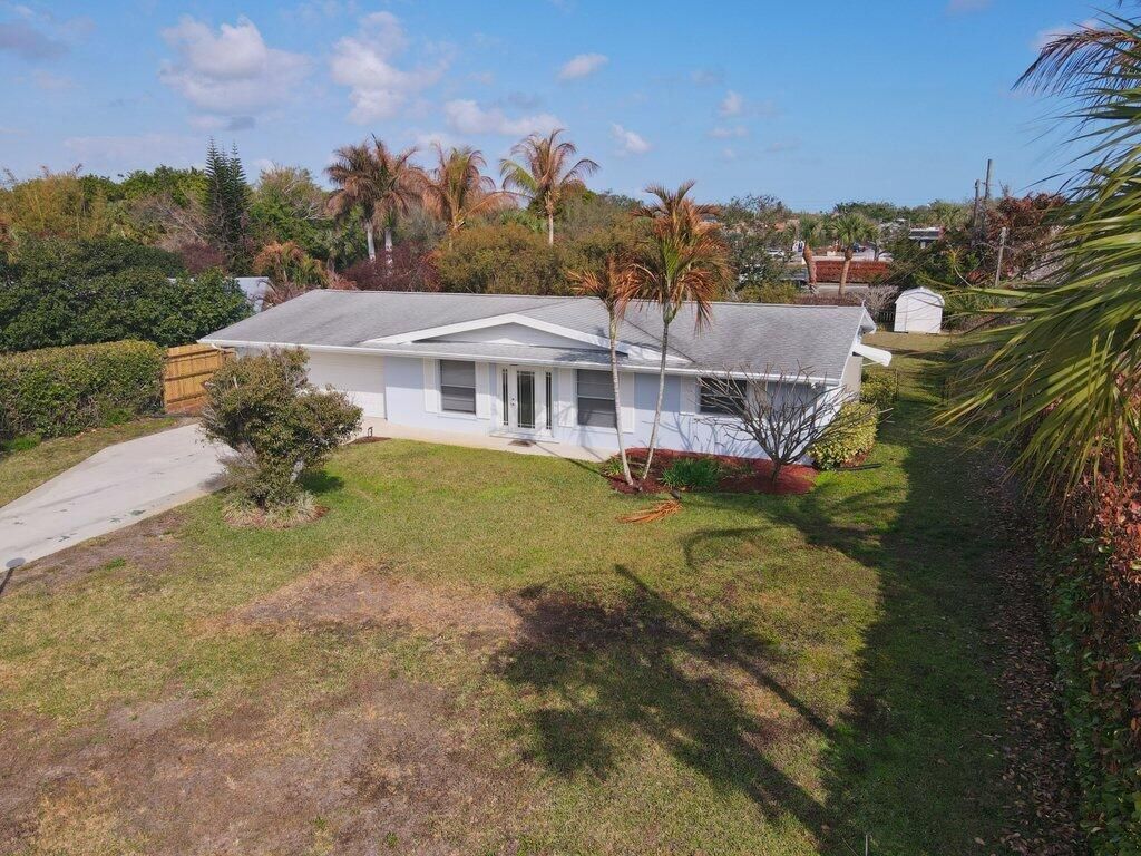 1385 NE Hilltop Street, Jensen Beach, FL 34957 Photo