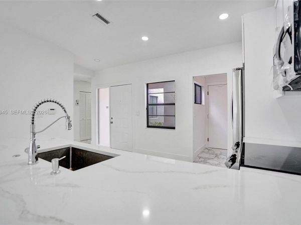 6128 Kings Gate Cir , Unit B, Delray Beach, FL 33484