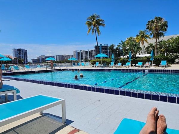 3800 S Ocean Dr, Unit 322, Hollywood, FL 33019