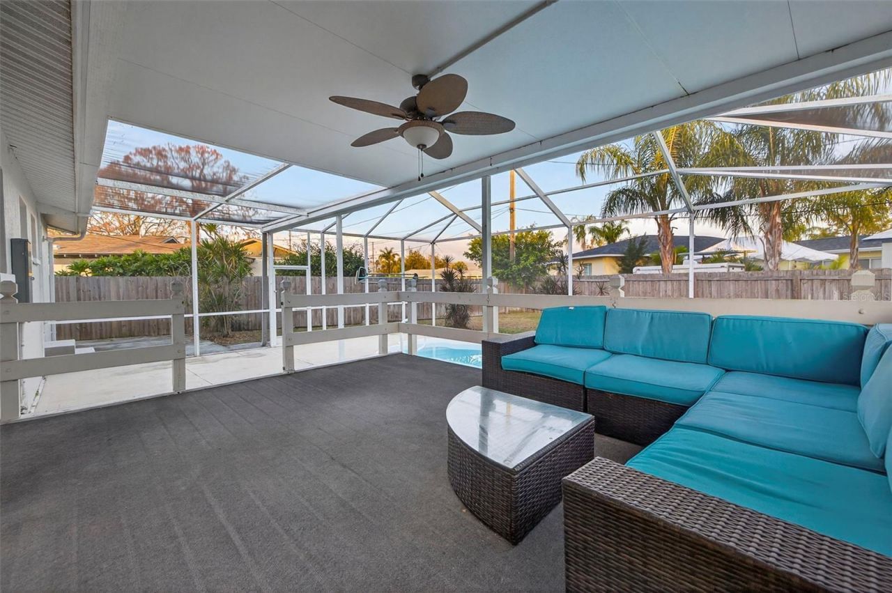 211 89th Avenue N, Saint Petersburg, FL 33702 Photo