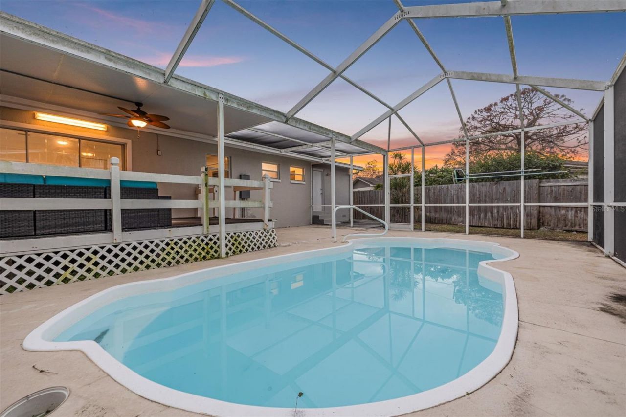 211 89th Avenue N, Saint Petersburg, FL 33702 Photo