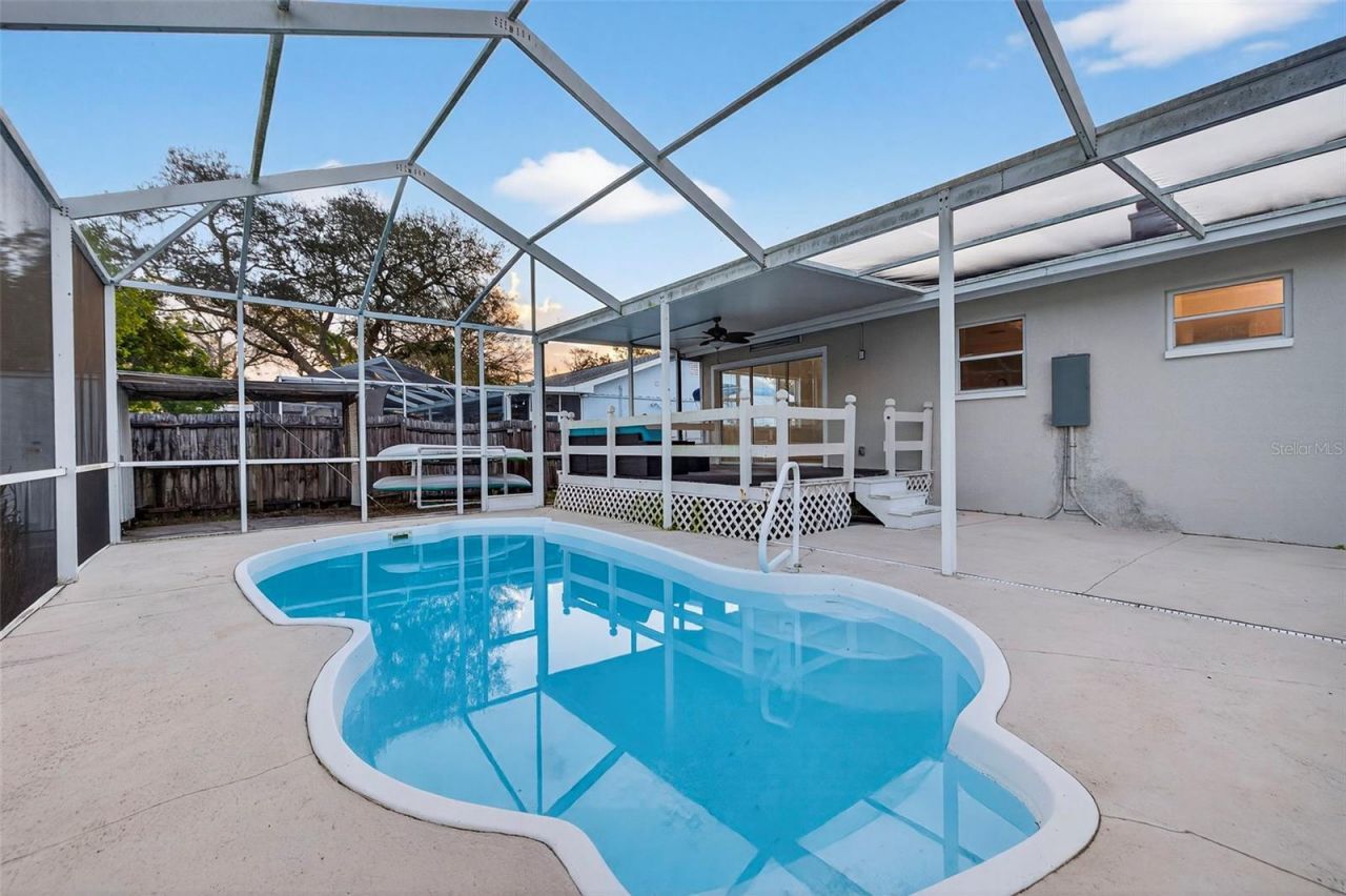 211 89th Avenue N, Saint Petersburg, FL 33702 Photo