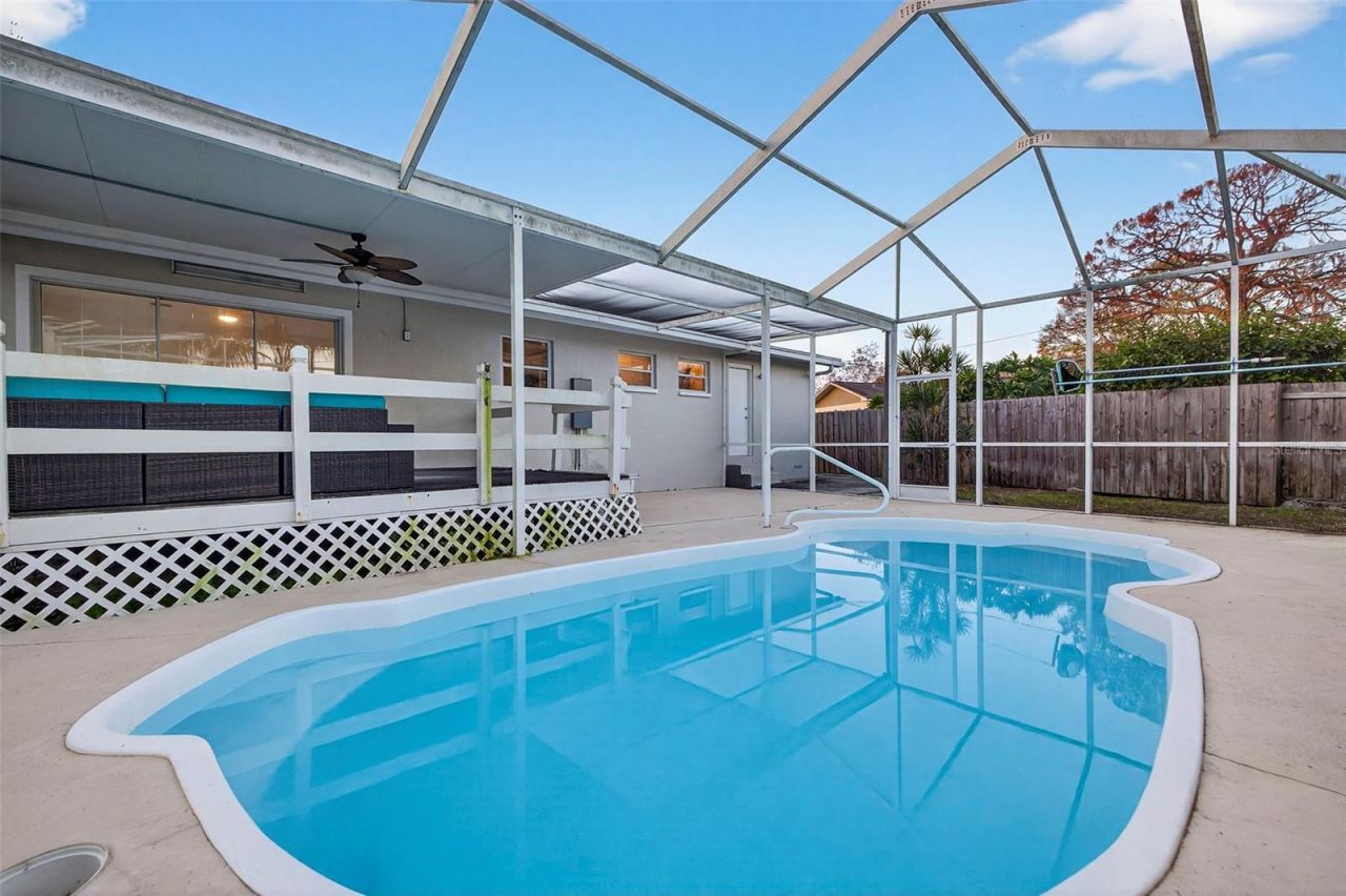 211 89th Avenue N, Saint Petersburg, FL 33702 Photo