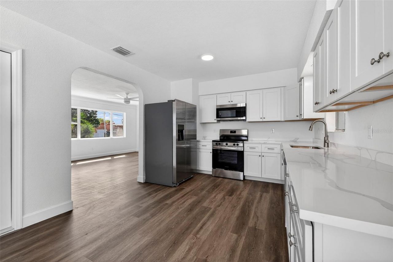 211 89th Avenue N, Saint Petersburg, FL 33702 Photo