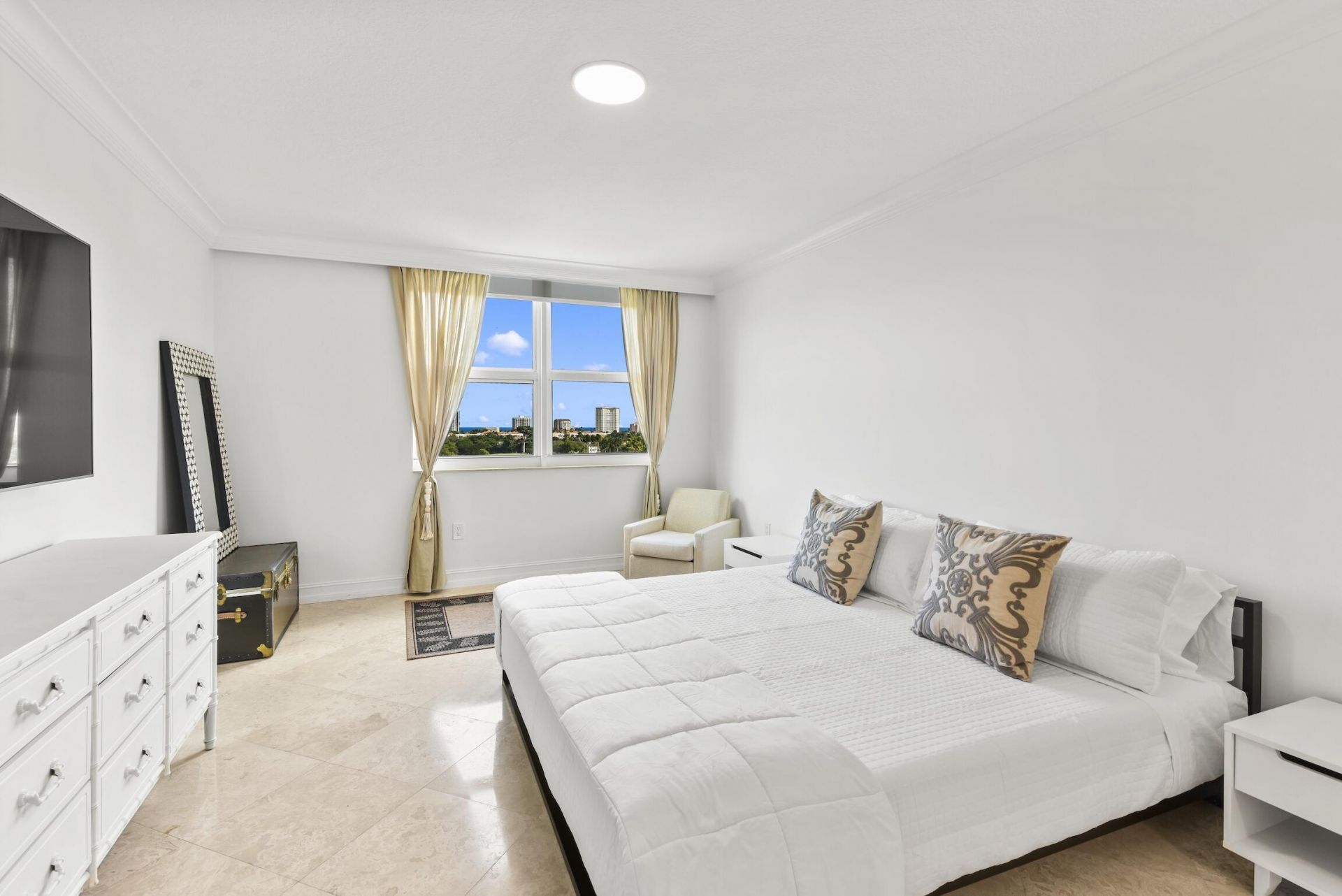 99 SE Mizner Boulevard, Unit 813, Boca Raton, FL 33432 Photo