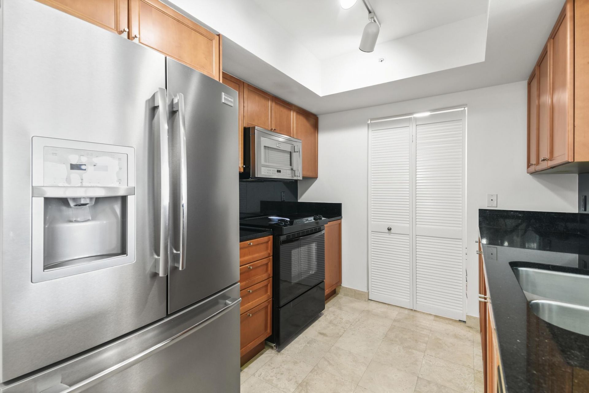 99 SE Mizner Boulevard, Unit 813, Boca Raton, FL 33432 Photo