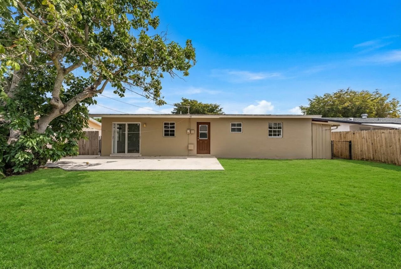 63 Andros Road, Palm Springs, FL 33461 Photo