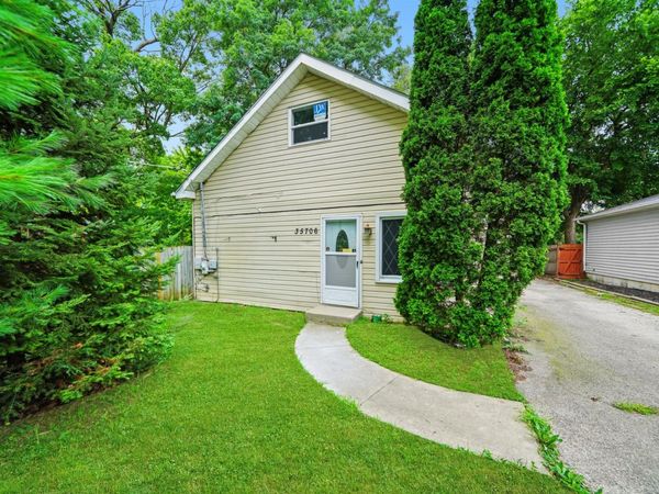 35706 N Benjamin Avenue, Ingleside, IL 60041