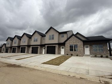 844 Ridgewood Drive, Unit 1-2-3-4-5-, Berea, KY 40403