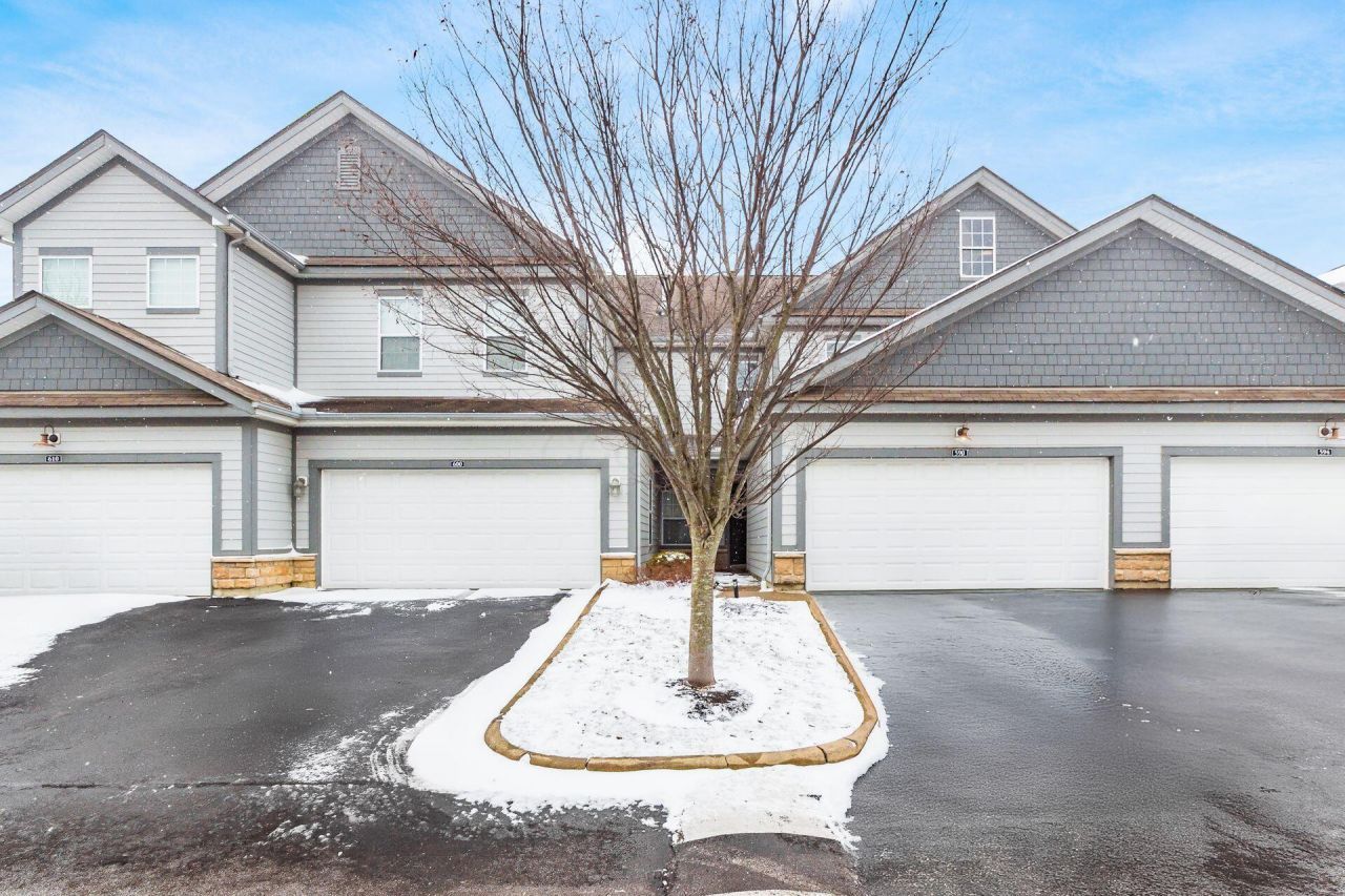 590 Redwood Lane, Lewis Center, OH 43035 Main Photo