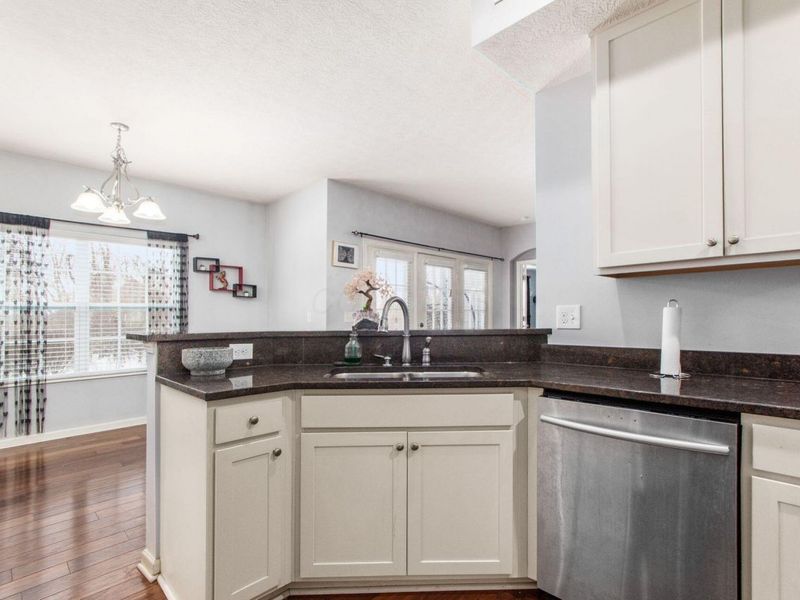 590 Redwood Lane, Lewis Center, OH 43035 Photo 12