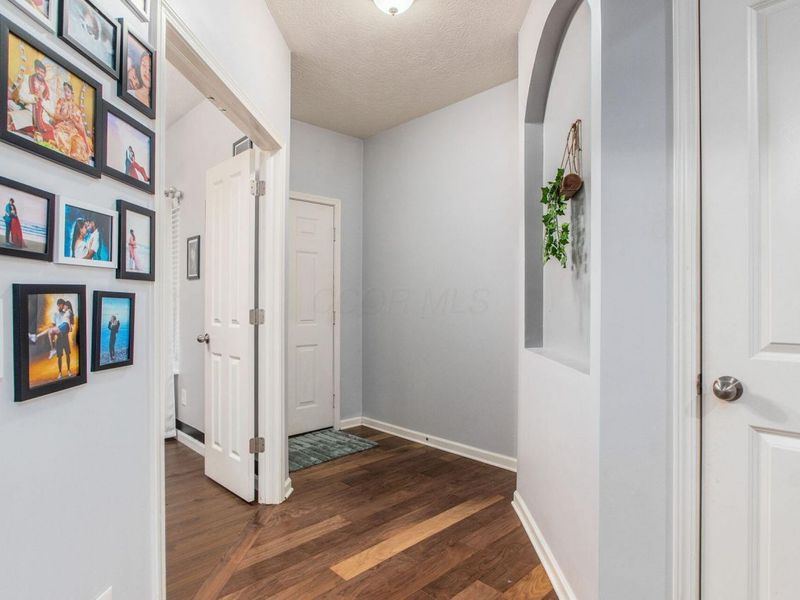 590 Redwood Lane, Lewis Center, OH 43035 Photo 6