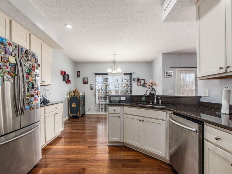 590 Redwood Lane, Lewis Center, OH 43035 Photo 8