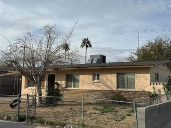 5208 Forrest Hills Lane, Las Vegas, NV 89108