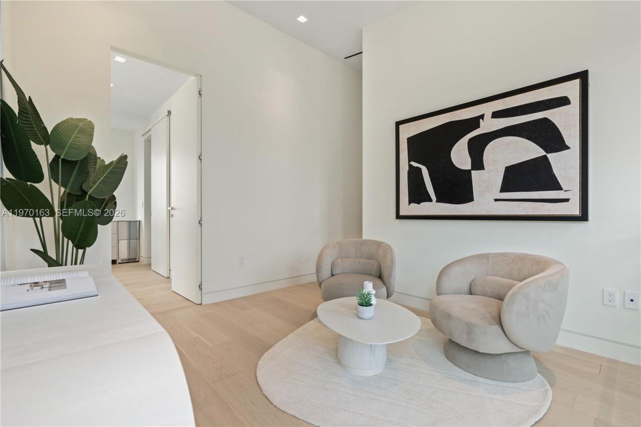 536 W 51st St , Miami Beach, FL 33140 Photo