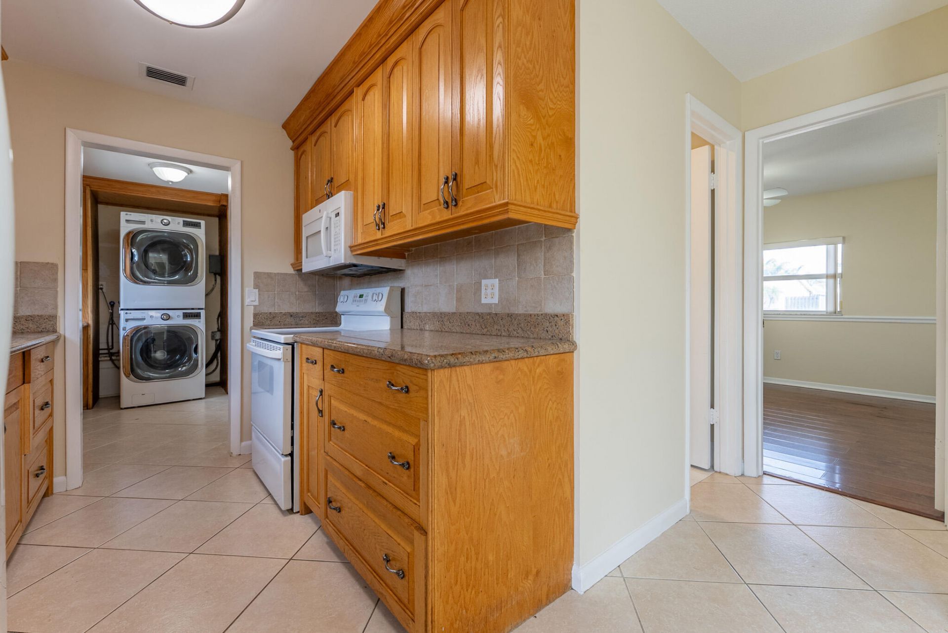 425 Palo Alto Drive, Palm Springs, FL 33461 Photo
