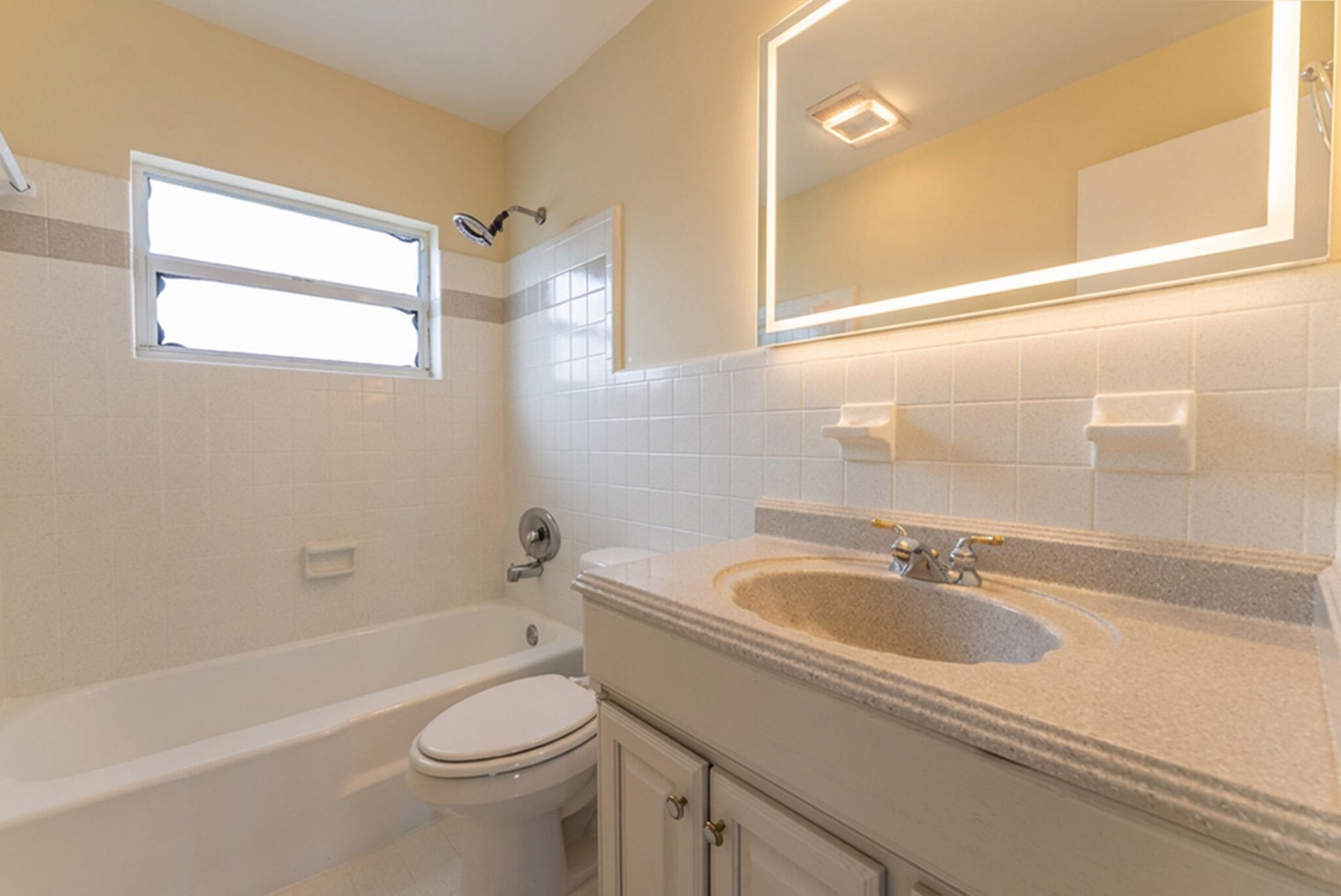 425 Palo Alto Drive, Palm Springs, FL 33461 Photo