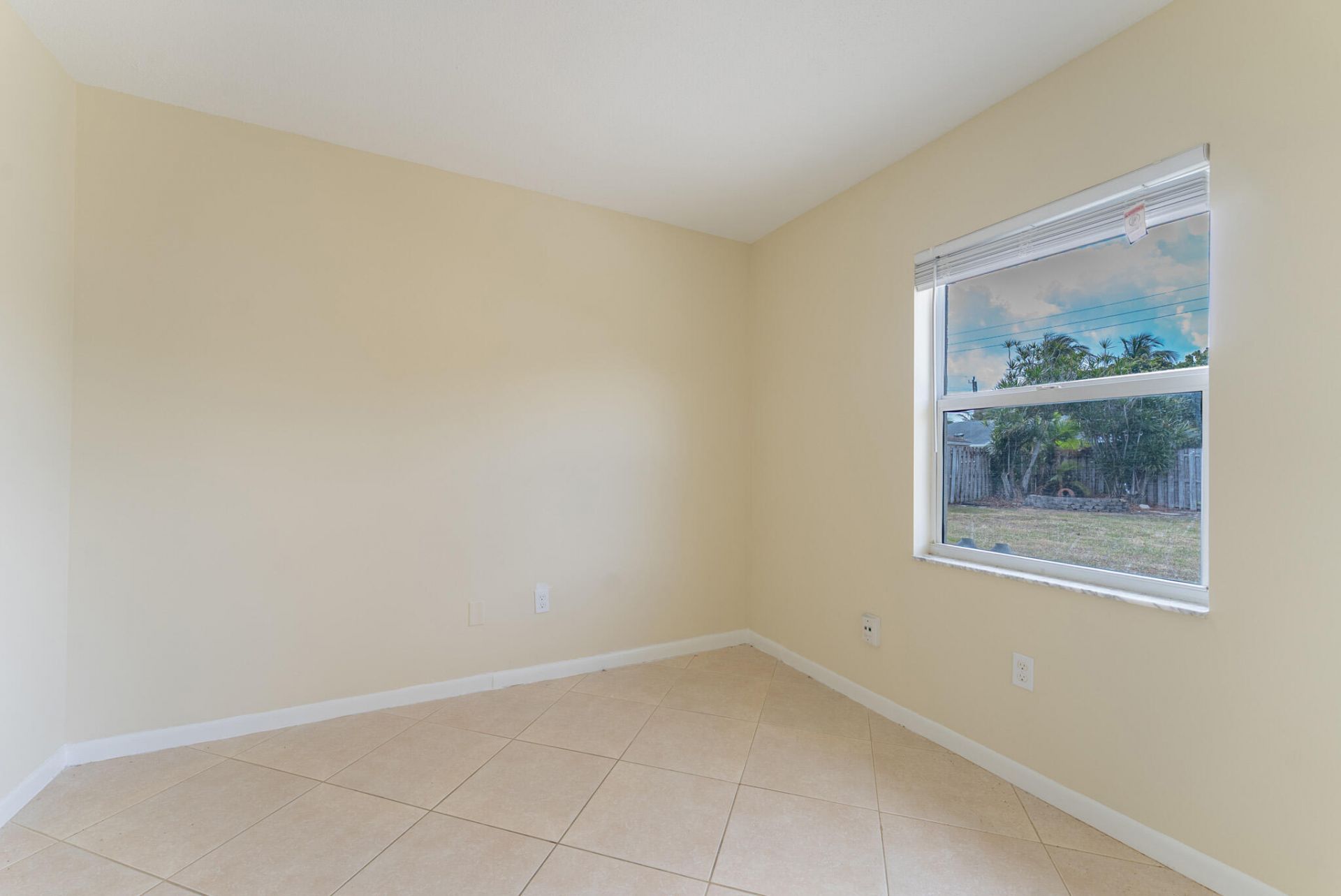 425 Palo Alto Drive, Palm Springs, FL 33461 Photo