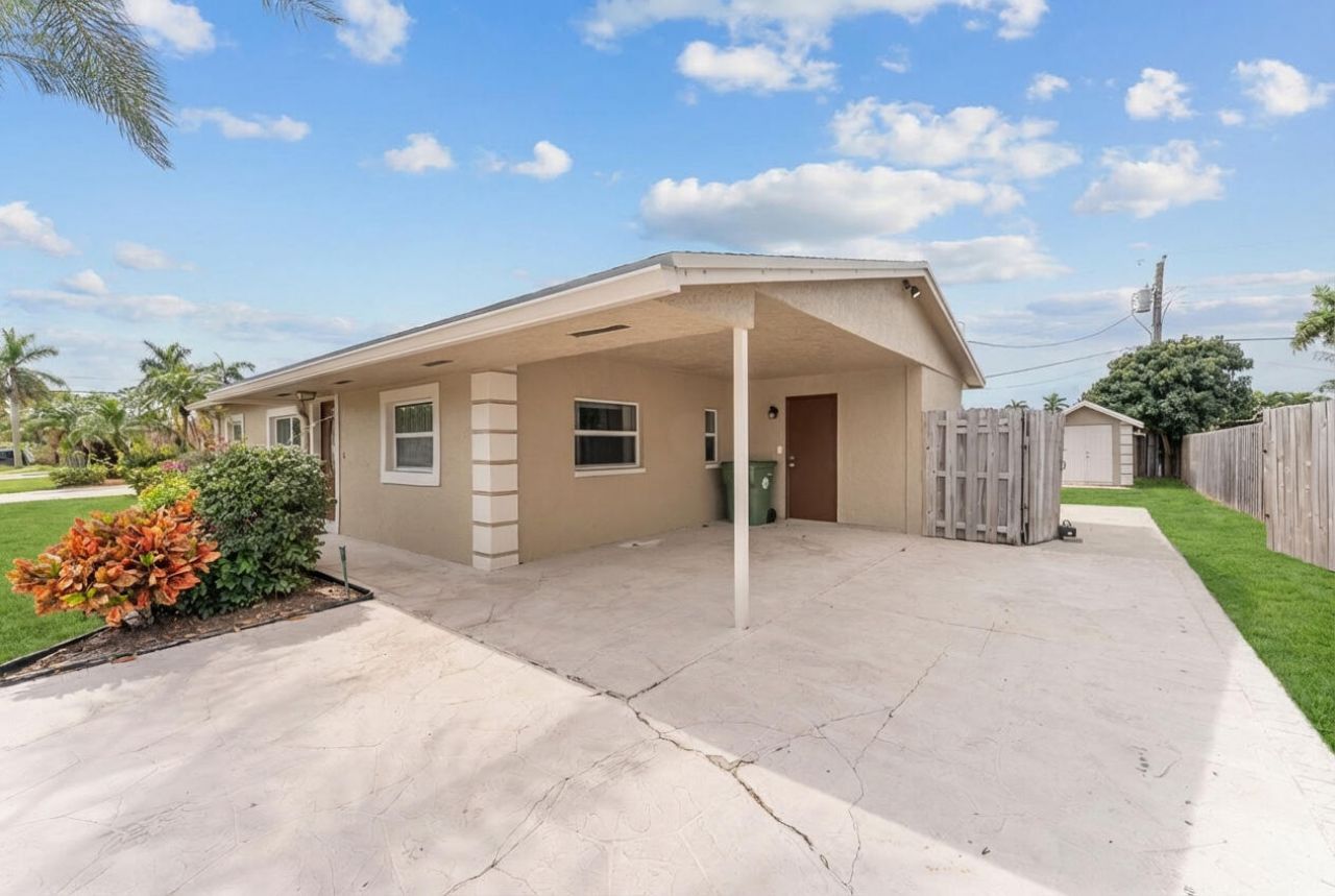 425 Palo Alto Drive, Palm Springs, FL 33461 Photo
