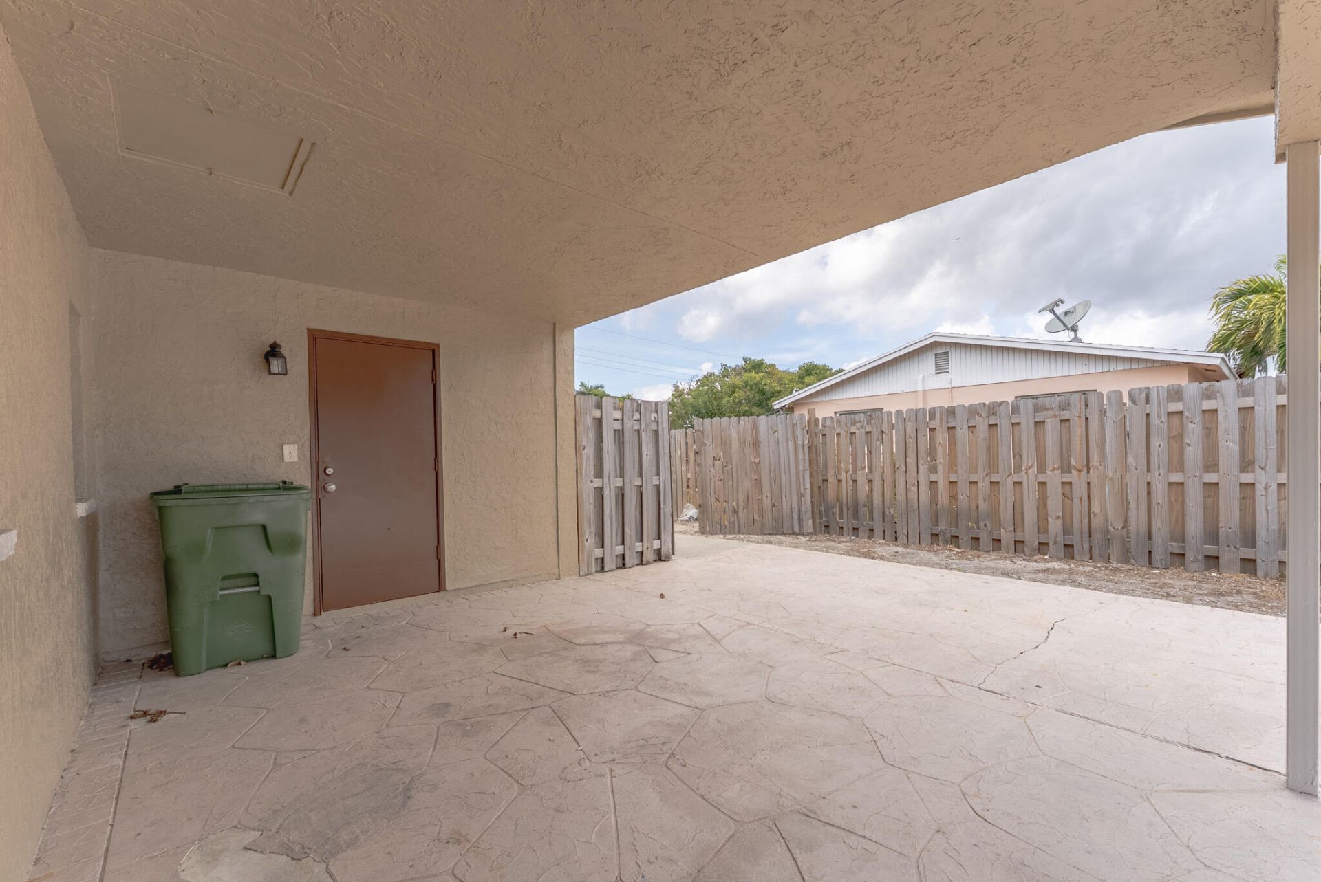 425 Palo Alto Drive, Palm Springs, FL 33461 Photo