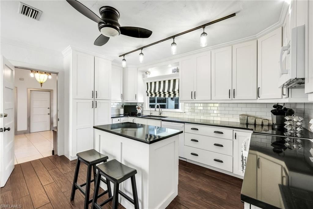 1321 Donna Dr, Fort Myers, FL 33919 Photo