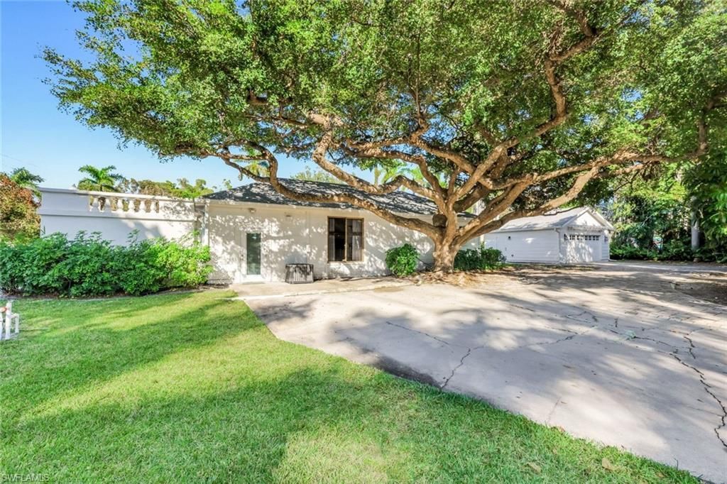 1321 Donna Dr, Fort Myers, FL 33919 Photo
