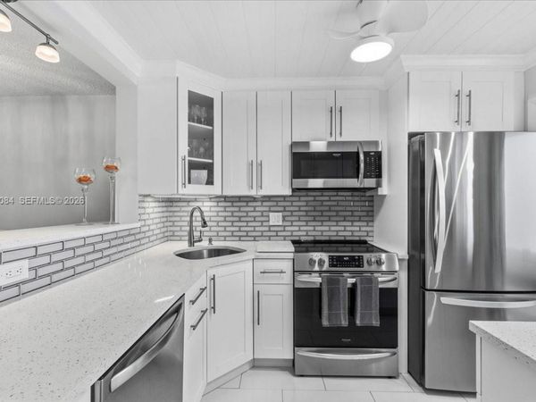 3201 NE 8th St, Unit 405, Pompano Beach, FL 33062