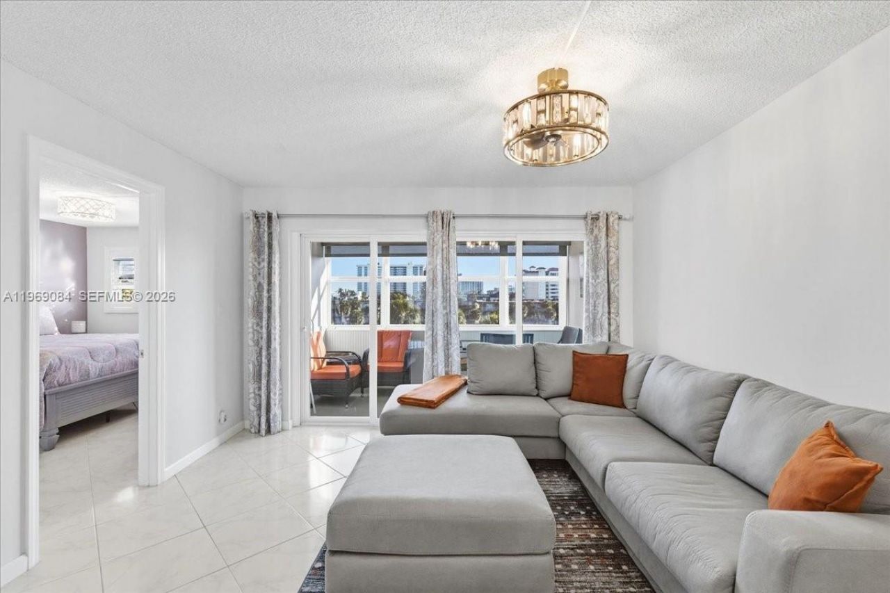 3201 NE 8th St, Unit 405, Pompano Beach, FL 33062 Photo