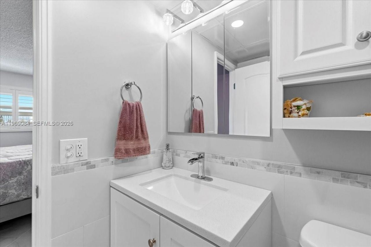 3201 NE 8th St, Unit 405, Pompano Beach, FL 33062 Photo