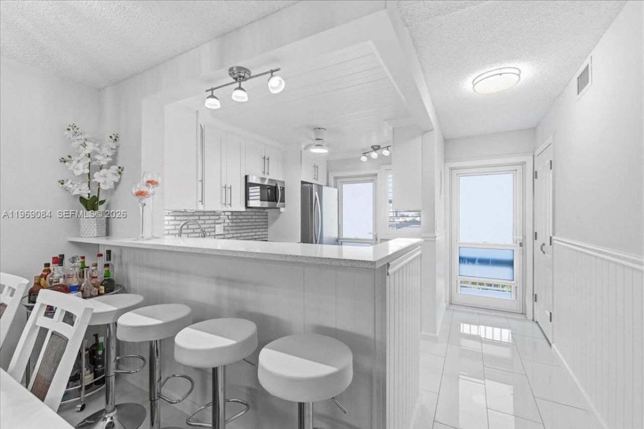 3201 NE 8th St, Unit 405, Pompano Beach, FL 33062 Photo