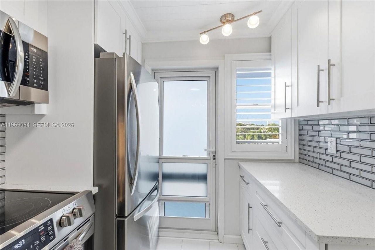 3201 NE 8th St, Unit 405, Pompano Beach, FL 33062 Photo